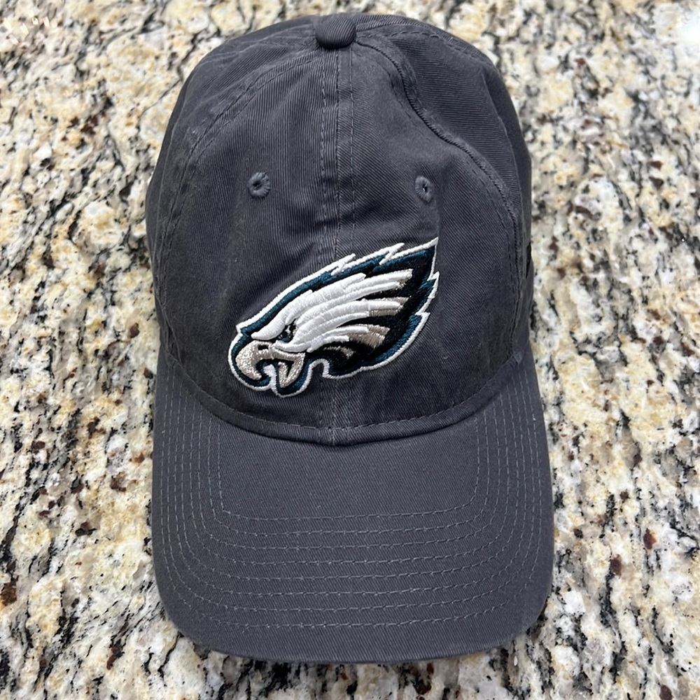 Womens Philadelphia Eagles adjustable hat